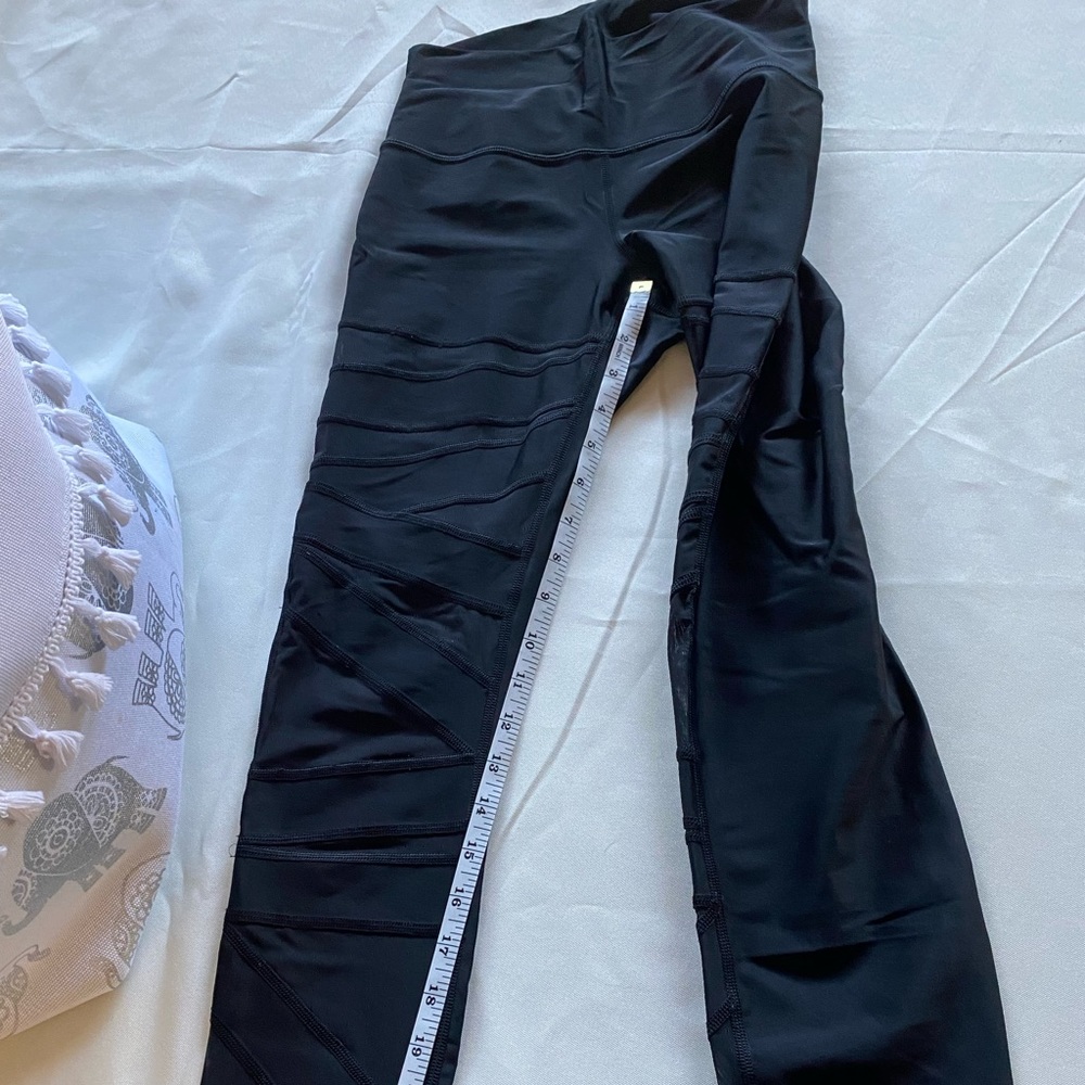 LULULEMON TechMesh ** Discontinued ** Wunder Under - Picture 8 of 11
